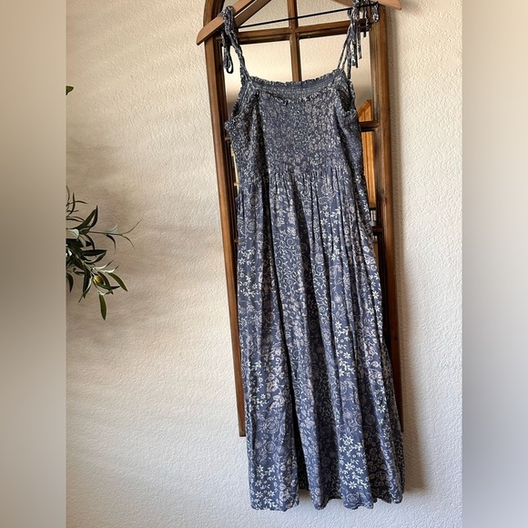 Forever 21+ Blue Floral Smocked Midi Dress Women’s 2X Coastal Cowgirl - Picture 2 of 4